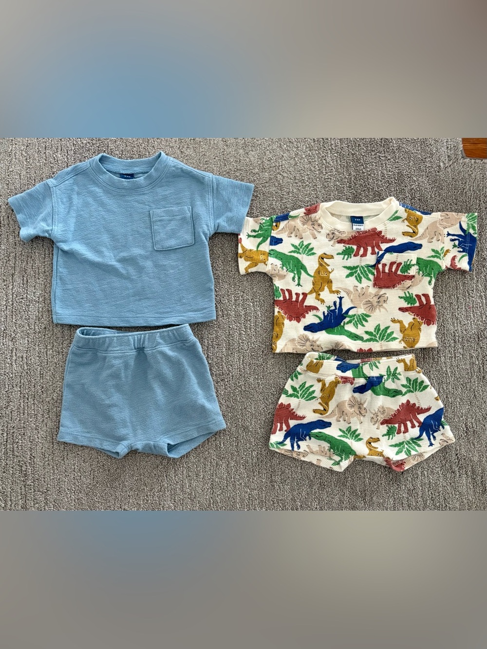 Old Navy 3-6 month baby boy 2-Piece Blue Knit and Dinosaur Print 2-Piece Outfit